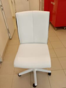 service kursi kantor di Buahbatu