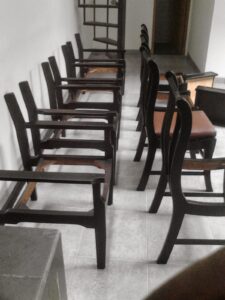 Service Kursi Makan di Antapani Bandung
