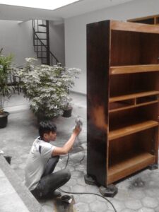 Harga Plitur Meja Bandung